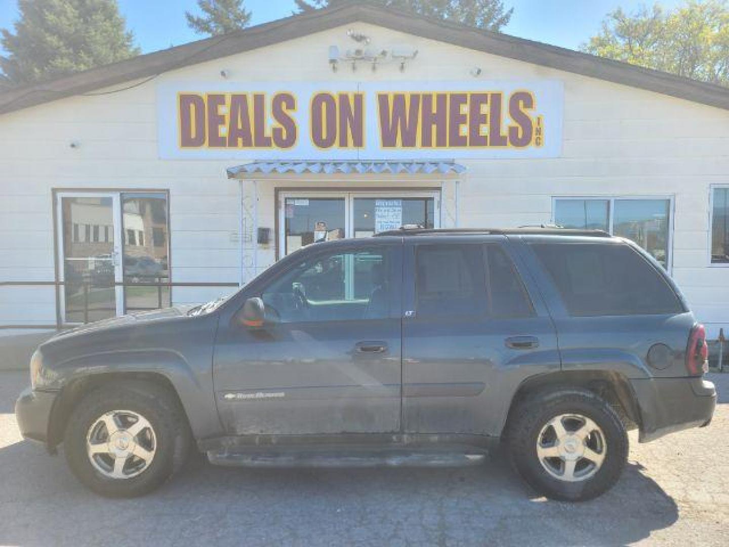 2004 Dark Gray Metallic Chevrolet TrailBlazer LT 4WD (1GNDT13S342) with an 4.2L L6 DOHC 24V engine, 4-Speed Automatic transmission, located at 1800 West Broadway, Missoula, 59808, (406) 543-1986, 46.881348, -114.023628 - Photo#5