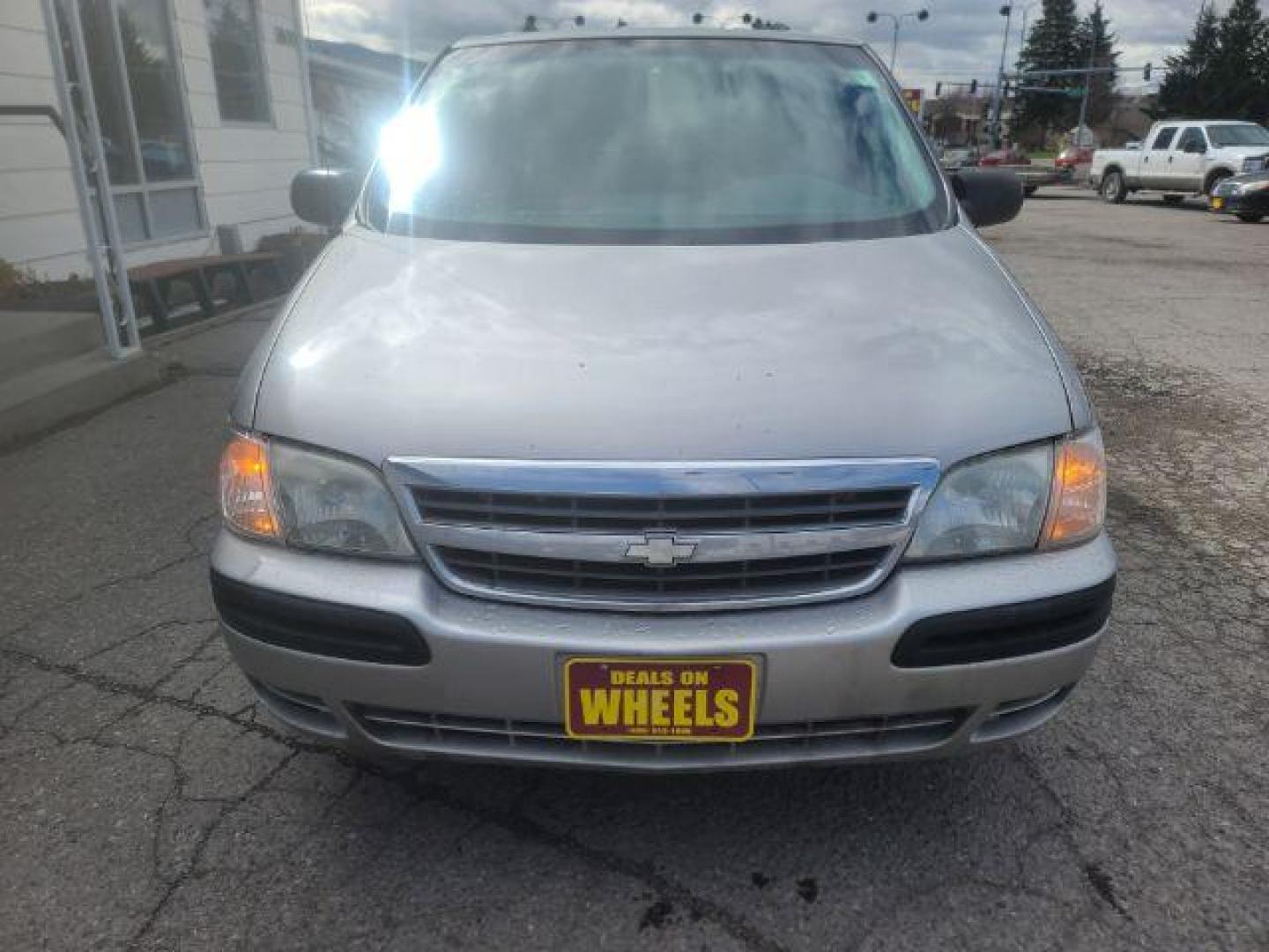 2004 Chevrolet Venture LS Ext. (1GNDX03E84D) with an 3.4L V6 OHV 12V engine, 4-Speed Automatic transmission, located at 1800 West Broadway, Missoula, 59808, (406) 543-1986, 46.881348, -114.023628 - Photo#1