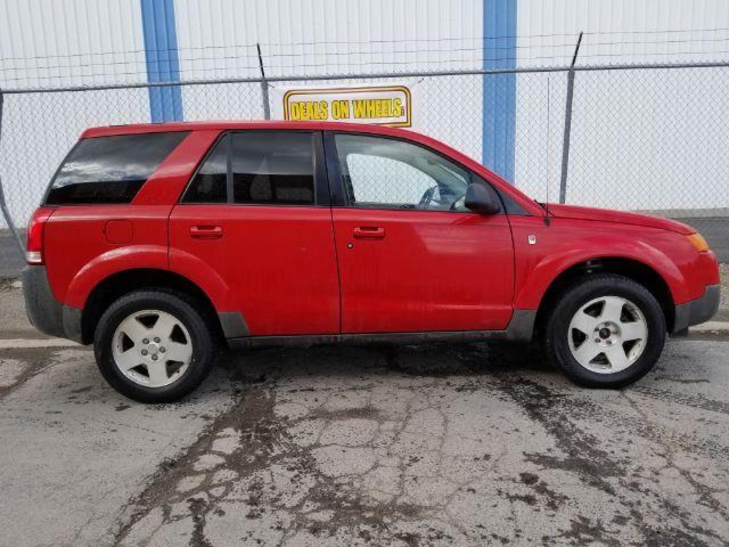 2004 Saturn Vue FWD V6 (5GZCZ53404S) with an 3.5L V6 SOHC 24V engine, 5-Speed Automatic transmission, located at 1821 N Montana Ave., Helena, MT, 59601, (406) 422-1031, 0.000000, 0.000000 - Photo#5