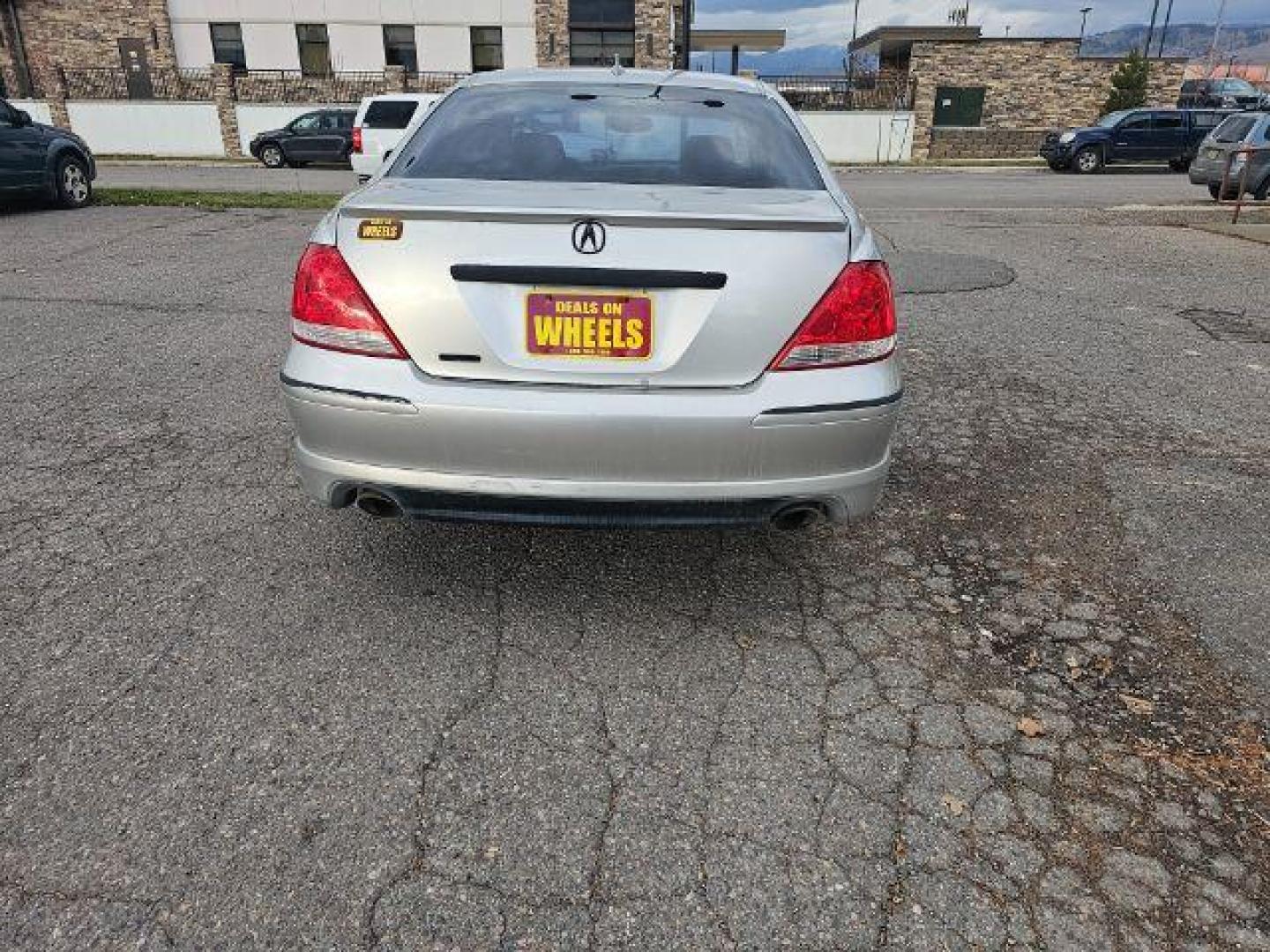 2005 WHITE Acura RL 3.5RL with Navigatio (JH4KB16545C) with an 3.5L V6 SOHC 24V engine, 5-Speed Automatic transmission, located at 1800 West Broadway, Missoula, 59808, (406) 543-1986, 46.881348, -114.023628 - Photo#4