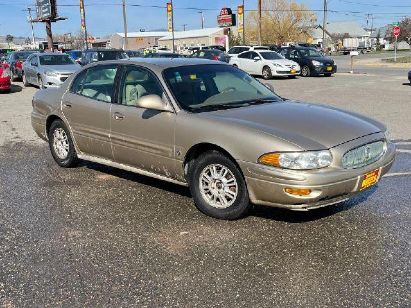 2005 Sagemist Metallic /Light Cashmere Cloth Buick LeSabre Custom (1G4HP52K65U) with an 3.8L V6 OHV 12V engine, 4-Speed Automatic transmission, located at 1821 N Montana Ave., Helena, MT, 59601, (406) 422-1031, 0.000000, 0.000000 - Photo#2