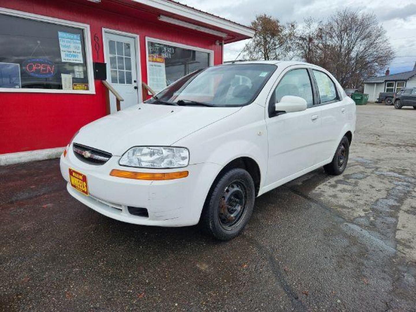 2005 Chevrolet Aveo Special Value Sedan (KL1TD52655B) with an 2.2L L4 DOHC 16V engine, 5-Speed Manual transmission, located at 601 E. Idaho St., Kalispell, MT, 59901, 0.000000, 0.000000 - Photo#0