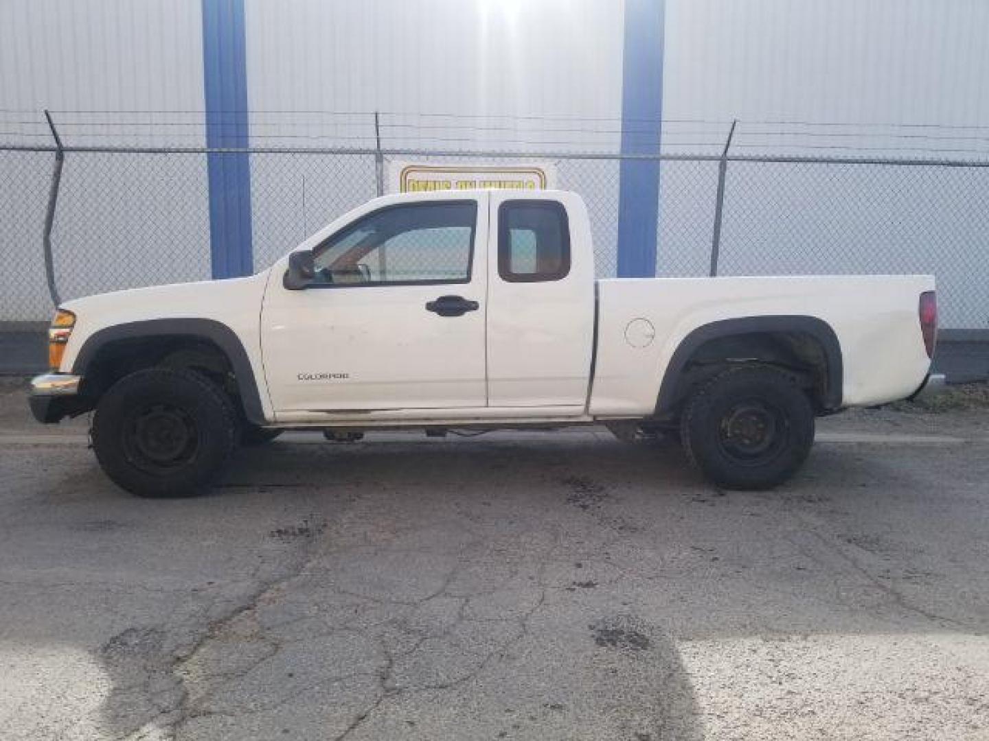 2005 Chevrolet Colorado LS Z85 Ext. Cab 4WD (1GCDT198X58) with an 2.8L L4 DOHC 16V engine, located at 1821 N Montana Ave., Helena, MT, 59601, (406) 422-1031, 0.000000, 0.000000 - Photo#2