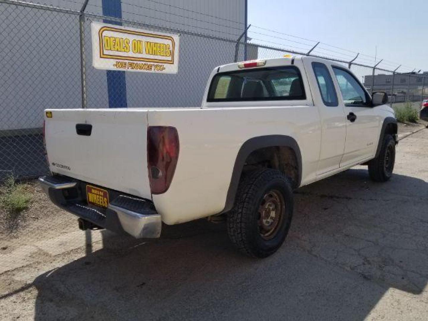 2005 Chevrolet Colorado LS Z85 Ext. Cab 4WD (1GCDT198X58) with an 2.8L L4 DOHC 16V engine, located at 1821 N Montana Ave., Helena, MT, 59601, (406) 422-1031, 0.000000, 0.000000 - Photo#5