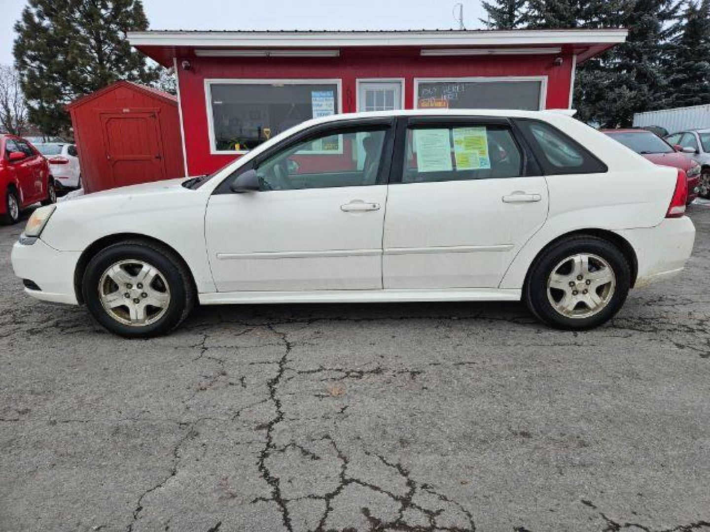 2005 Chevrolet Malibu MAXX LT (1G1ZU64875F) with an 3.5L V6 OHV 12V engine, 4-Speed Automatic transmission, located at 601 E. Idaho St., Kalispell, MT, 59901, 0.000000, 0.000000 - Photo#1