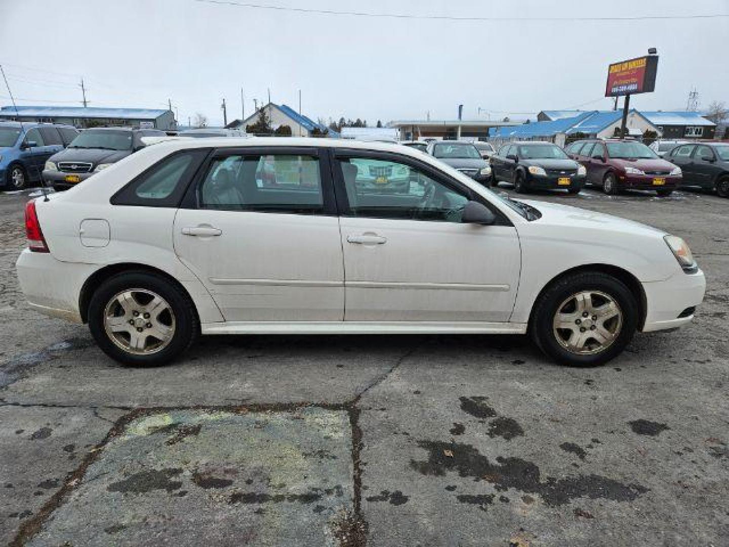 2005 Chevrolet Malibu MAXX LT (1G1ZU64875F) with an 3.5L V6 OHV 12V engine, 4-Speed Automatic transmission, located at 601 E. Idaho St., Kalispell, MT, 59901, 0.000000, 0.000000 - Photo#5