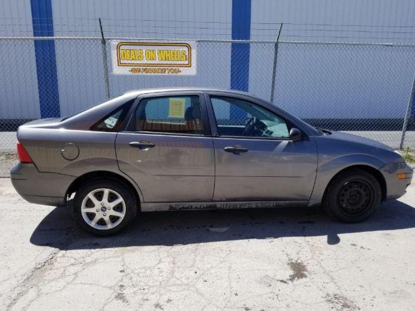 2005 Ford Focus ZX4 SE (1FAFP34N65W) with an 2.0L L4 DOHC 16V engine, located at 1800 West Broadway, Missoula, 59808, (406) 543-1986, 46.881348, -114.023628 - Photo#5