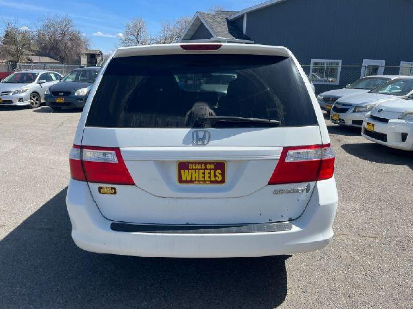 2005 Honda Odyssey EX w/ Leather DVD (5FNRL38745B) with an 3.5L V6 SOHC 24V engine, 5-Speed Automatic transmission, located at 1821 N Montana Ave., Helena, MT, 59601, (406) 422-1031, 0.000000, 0.000000 - Photo#3