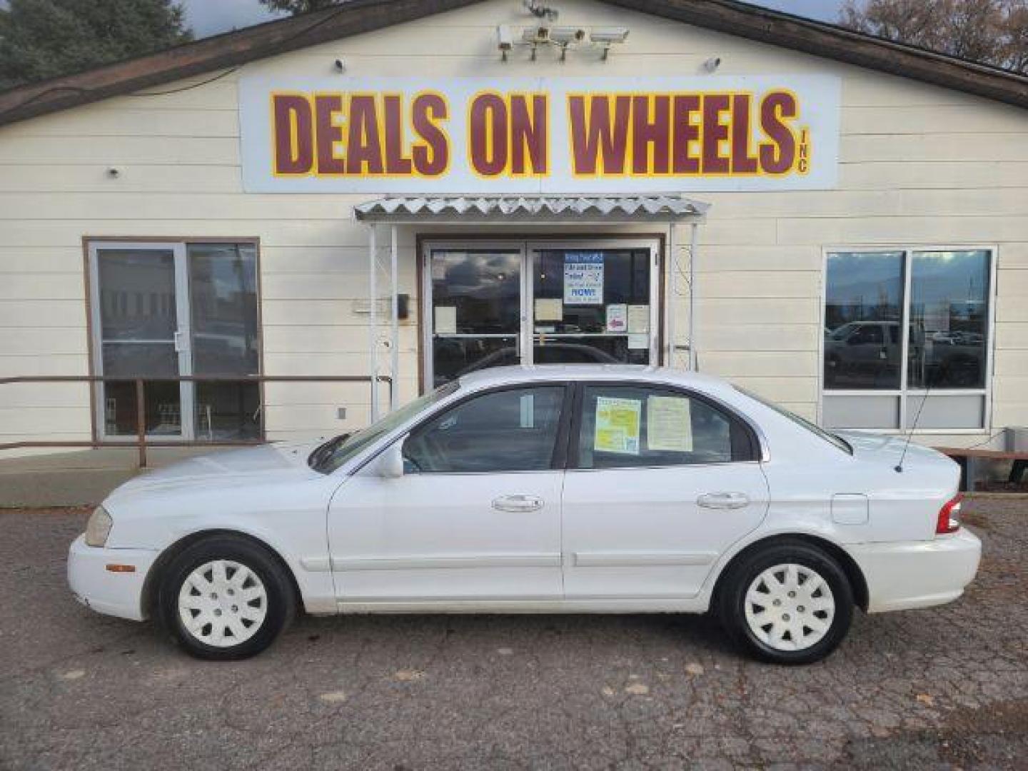 2005 Kia Optima LX (KNAGD126955) with an 2.4L L4 DOHC 16V engine, located at 1800 West Broadway, Missoula, 59808, (406) 543-1986, 46.881348, -114.023628 - Photo#5