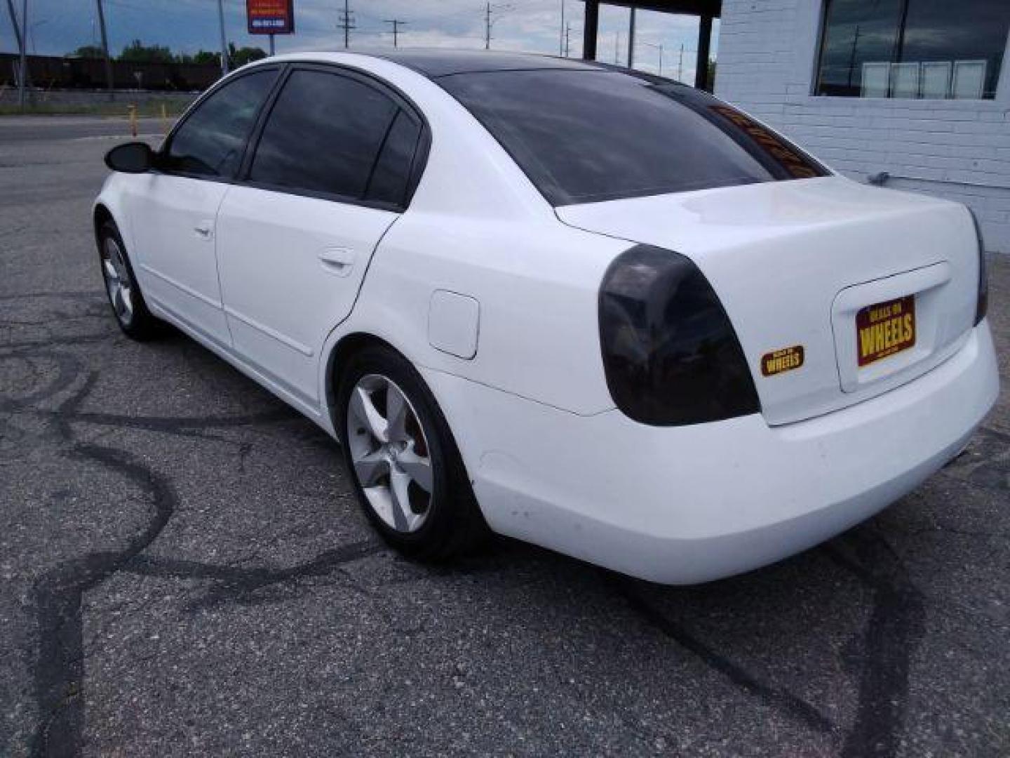 2005 Nissan Altima 2.5 (1N4AL11D65C) with an 2.5L L4 DOHC 16V engine, located at 4047 Montana Ave., Billings, MT, 59101, 45.770847, -108.529800 - Photo#2