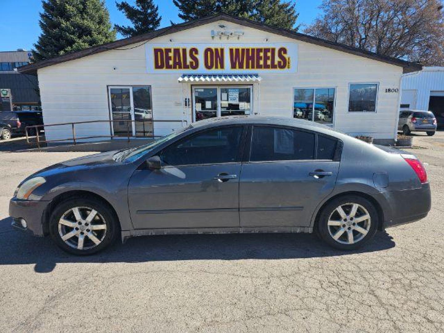 2005 Nissan Maxima SL (1N4BA41E25C) with an 3.5L V6 DOHC 24V engine, 5-Speed Automatic transmission, located at 1800 West Broadway, Missoula, 59808, (406) 543-1986, 46.881348, -114.023628 - Photo#5