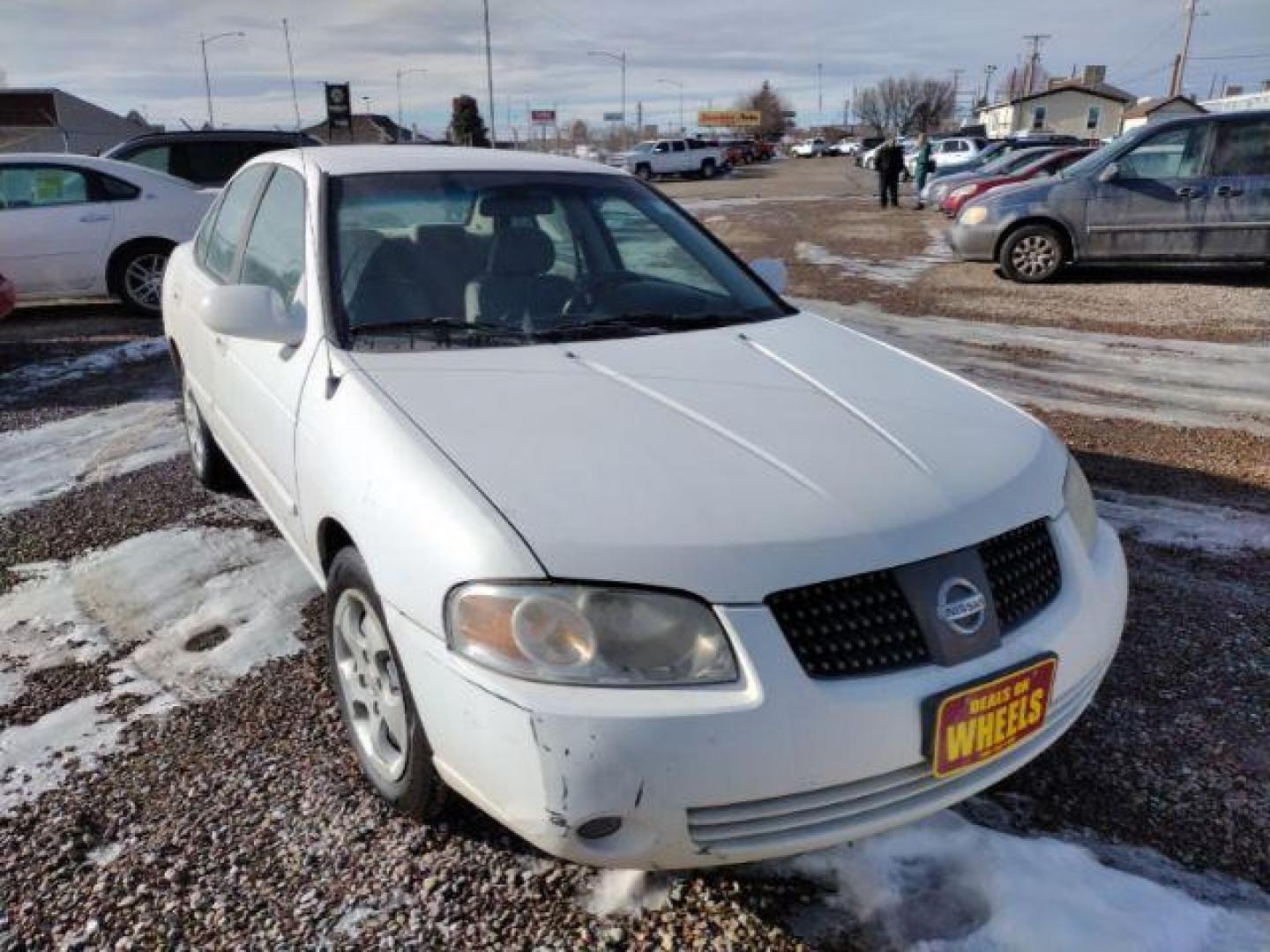 2005 Nissan Sentra 1.8 S (3N1CB51A35L) with an 1.8L L4 DOHC 16V engine, located at 4801 10th Ave S,, Great Falls, MT, 59405, 0.000000, 0.000000 - Photo#6