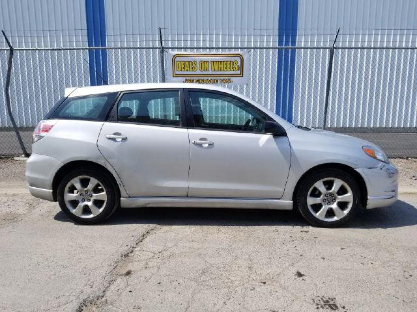 2005 Toyota Matrix XR 2WD (2T1KR32E85C) with an 1.8L L4 DOHC 16V engine, located at 1821 N Montana Ave., Helena, MT, 59601, (406) 422-1031, 0.000000, 0.000000 - Photo#5