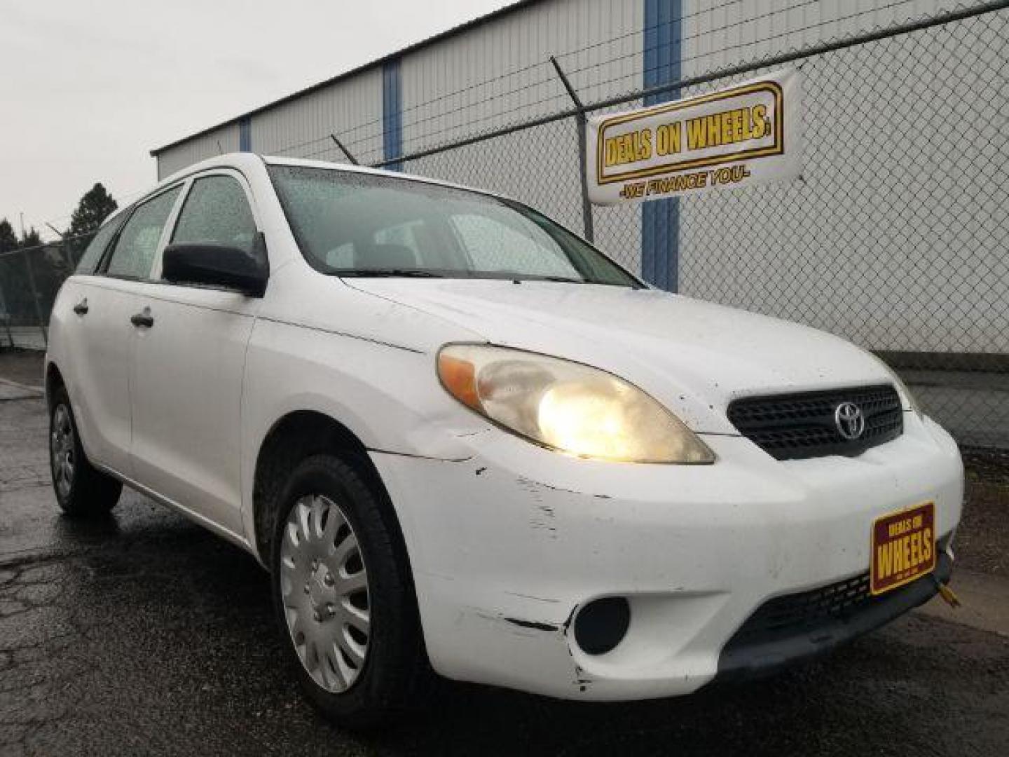 2005 Toyota Matrix 4WD (2T1LR32E55C) with an 1.8L L4 DOHC 16V engine, 4-Speed Automatic transmission, located at 1821 N Montana Ave., Helena, MT, 59601, (406) 422-1031, 0.000000, 0.000000 - Photo#2