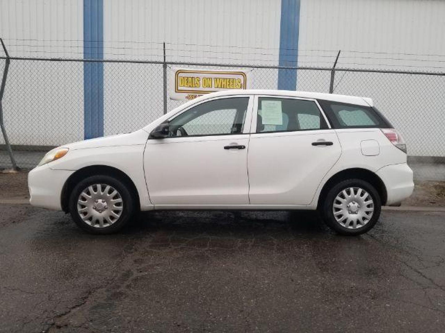 2005 Toyota Matrix 4WD (2T1LR32E55C) with an 1.8L L4 DOHC 16V engine, 4-Speed Automatic transmission, located at 1821 N Montana Ave., Helena, MT, 59601, (406) 422-1031, 0.000000, 0.000000 - Photo#6