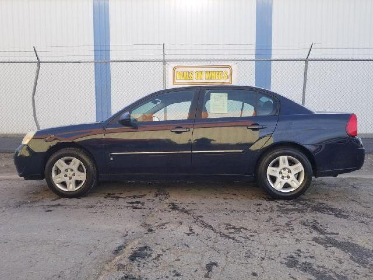 2006 Chevrolet Malibu LT (1G1ZT51886F) with an 3.5L V6 OHV 12V engine, 4-Speed Automatic transmission, located at 601 E. Idaho St., Kalispell, MT, 59901, 0.000000, 0.000000 - Photo#6