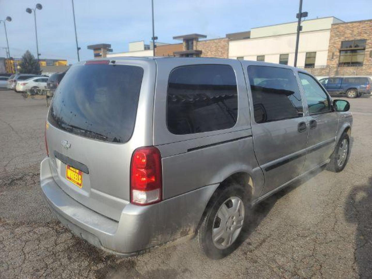 2006 Chevrolet Uplander EXT LS FWD 1LS (1GNDV23L66D) with an 3.5L V6 OHV 16V engine, 4-Speed Automatic transmission, located at 1800 West Broadway, Missoula, 59808, (406) 543-1986, 46.881348, -114.023628 - Photo#3