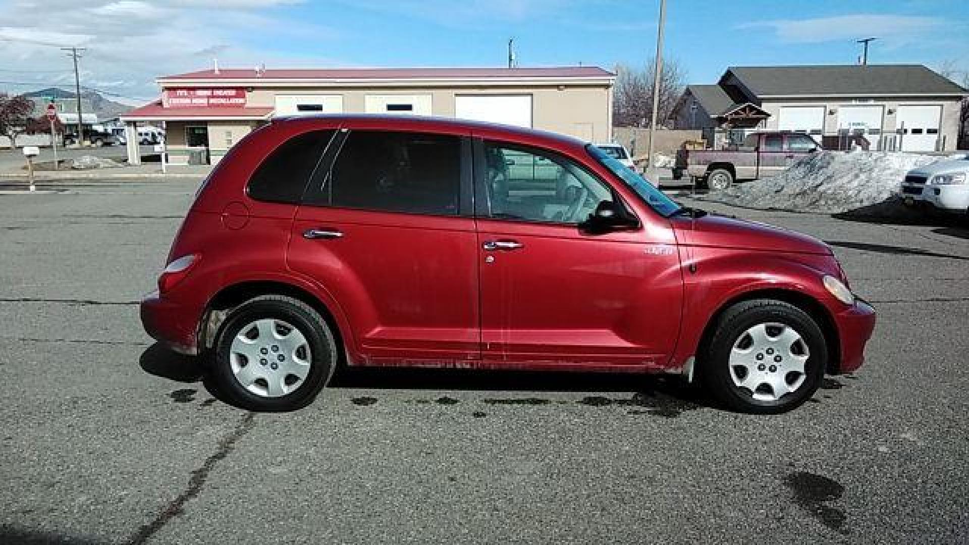 2006 Chrysler PT Cruiser Base (3A4FY48B96T) with an 2.4L L4 DOHC 16V engine, located at 1821 N Montana Ave., Helena, MT, 59601, (406) 422-1031, 0.000000, 0.000000 - Photo#2