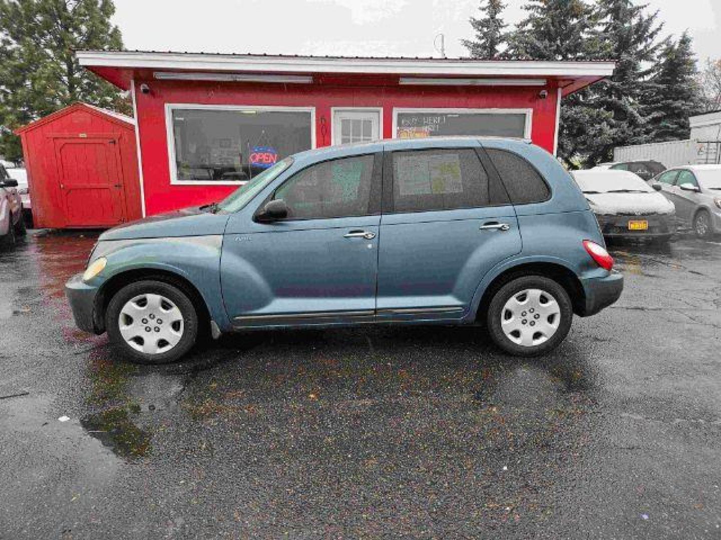 2006 Chrysler PT Cruiser Touring Edition (3A4FY58B66T) with an 2.4L L4 DOHC 16V engine, located at 601 E. Idaho St., Kalispell, MT, 59901, 0.000000, 0.000000 - Photo#1