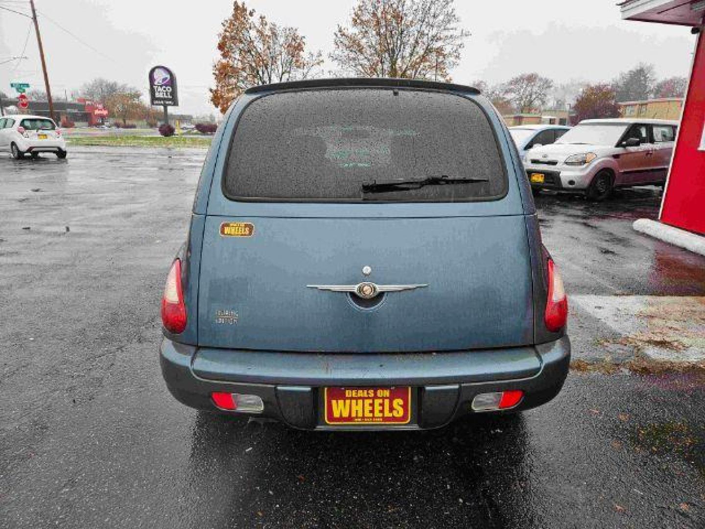 2006 Chrysler PT Cruiser Touring Edition (3A4FY58B66T) with an 2.4L L4 DOHC 16V engine, located at 601 E. Idaho St., Kalispell, MT, 59901, 0.000000, 0.000000 - Photo#3