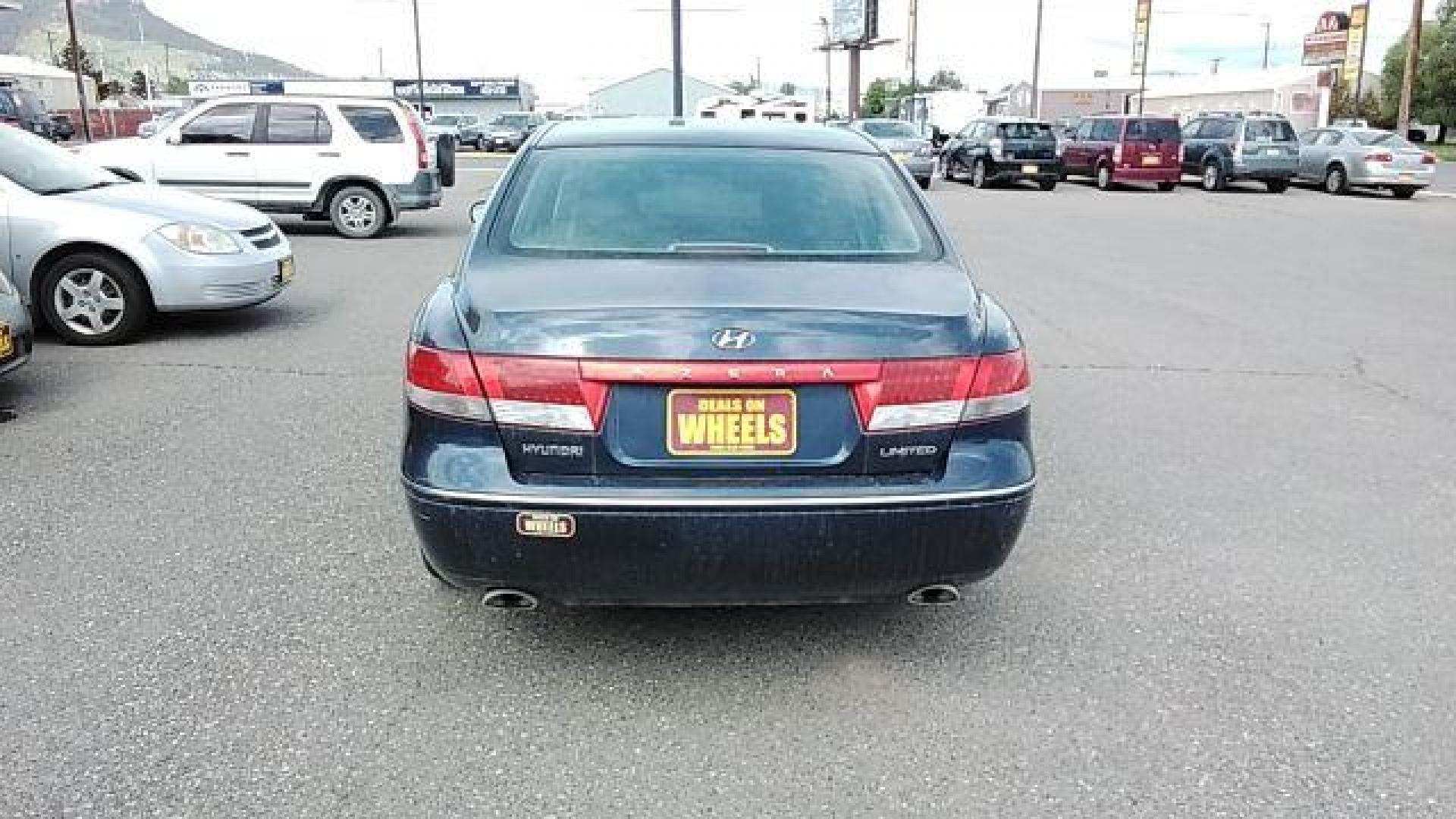 2006 BLUE HYUNDAI AZERA Limited (KMHFC46F76A) , located at 1821 N Montana Ave., Helena, MT, 59601, (406) 422-1031, 0.000000, 0.000000 - Photo#5