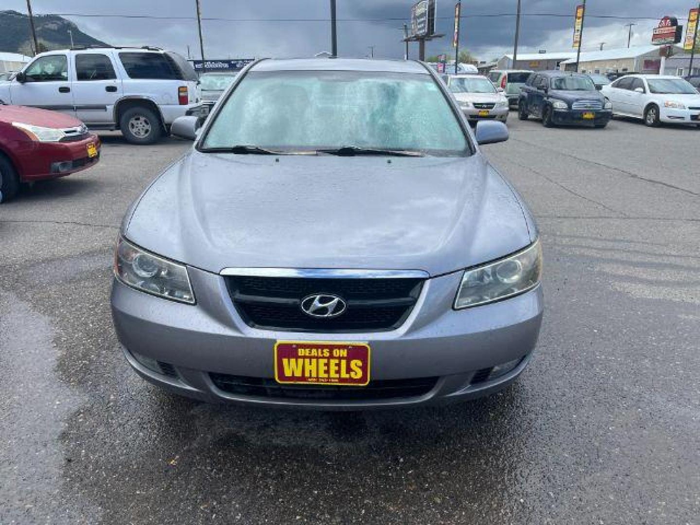 2006 Hyundai Sonata GLS (5NPEU46F06H) with an 3.3L V6 DOHC 24V engine, located at 1821 N Montana Ave., Helena, MT, 59601, (406) 422-1031, 0.000000, 0.000000 - Photo#1