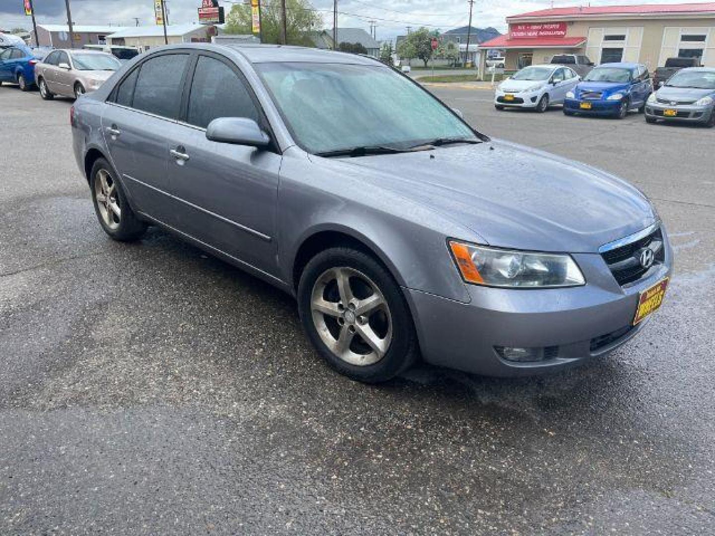 2006 Hyundai Sonata GLS (5NPEU46F06H) with an 3.3L V6 DOHC 24V engine, located at 1821 N Montana Ave., Helena, MT, 59601, (406) 422-1031, 0.000000, 0.000000 - Photo#2