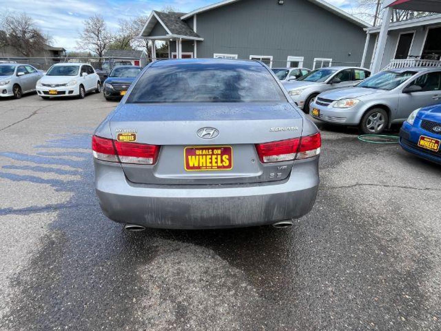 2006 Hyundai Sonata GLS (5NPEU46F06H) with an 3.3L V6 DOHC 24V engine, located at 1821 N Montana Ave., Helena, MT, 59601, (406) 422-1031, 0.000000, 0.000000 - Photo#4