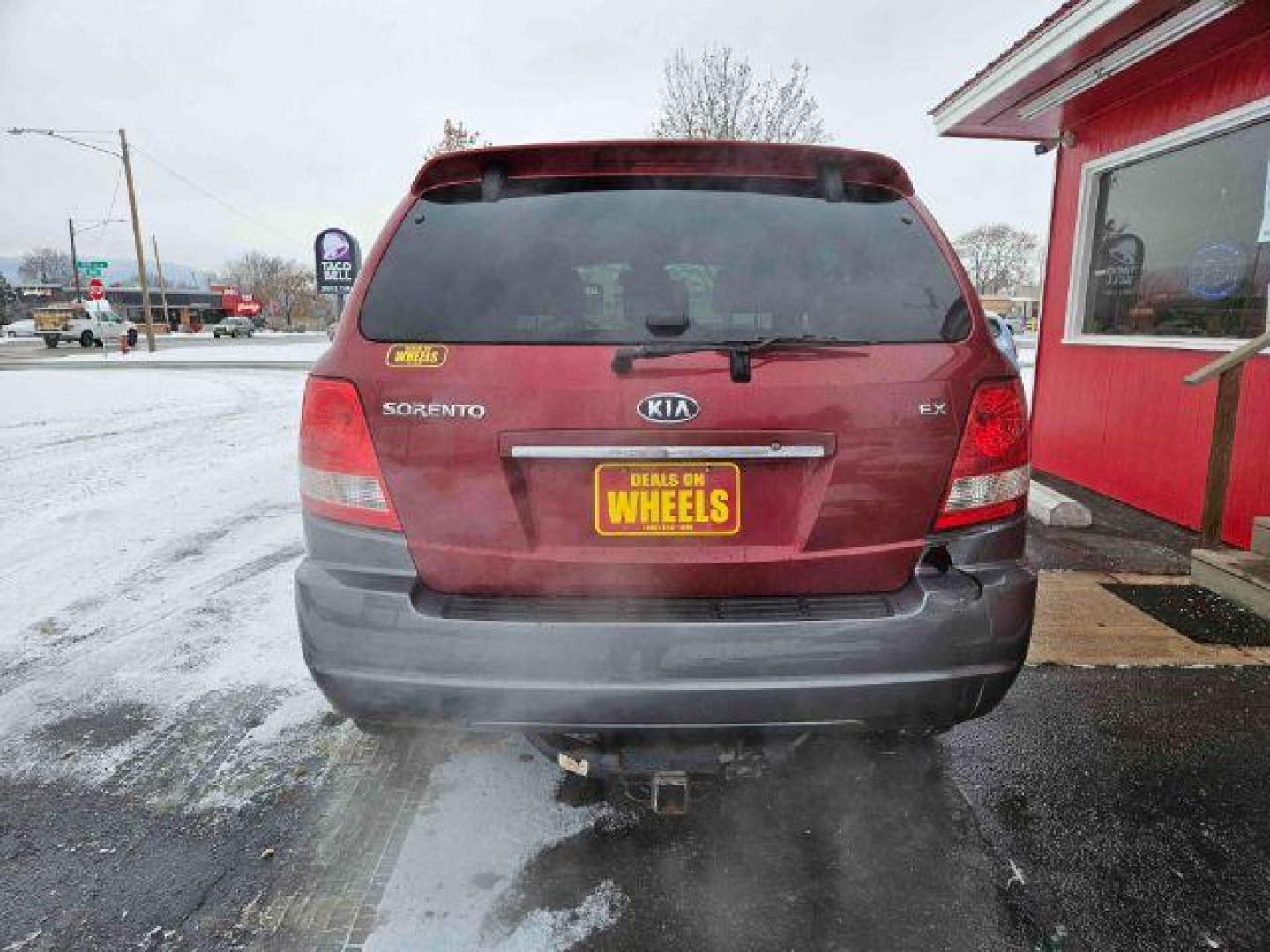 2006 Kia Sorento EX 4WD (KNDJC733665) with an 3.5L V6 DOHC 16V engine, 5-Speed Automatic transmission, located at 601 E. Idaho St., Kalispell, MT, 59901, 0.000000, 0.000000 - Photo#3