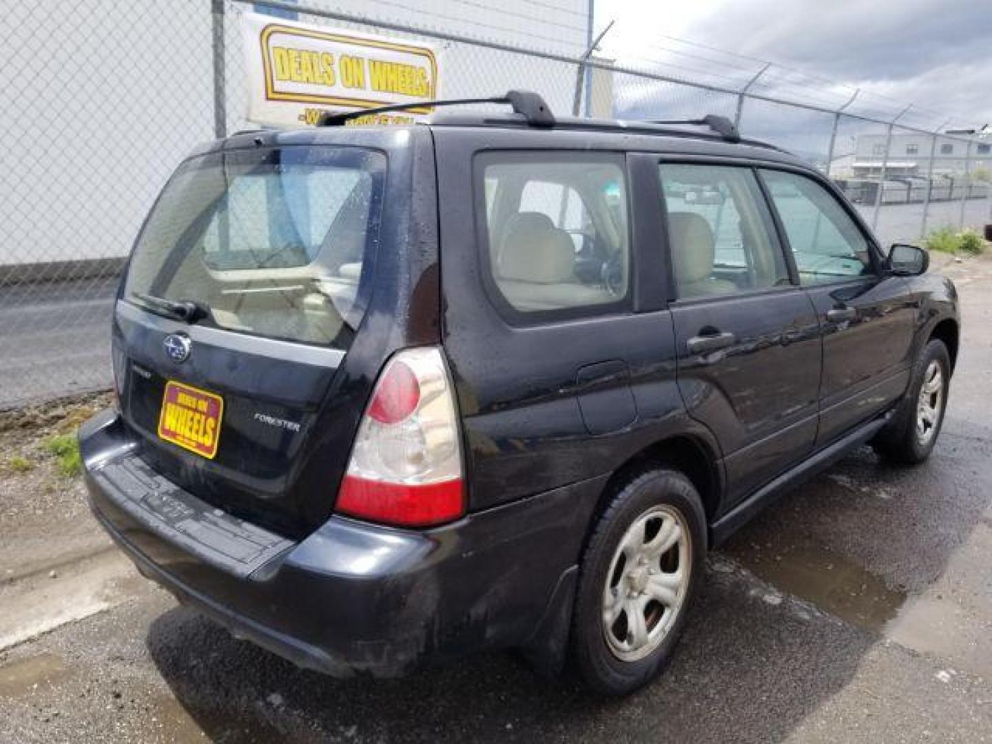 2006 Subaru Forester 2.5X (JF1SG63636H) with an 2.5L H4 SOHC 16V engine, 4-Speed Automatic transmission, located at 4801 10th Ave S,, Great Falls, MT, 59405, 0.000000, 0.000000 - Photo#4