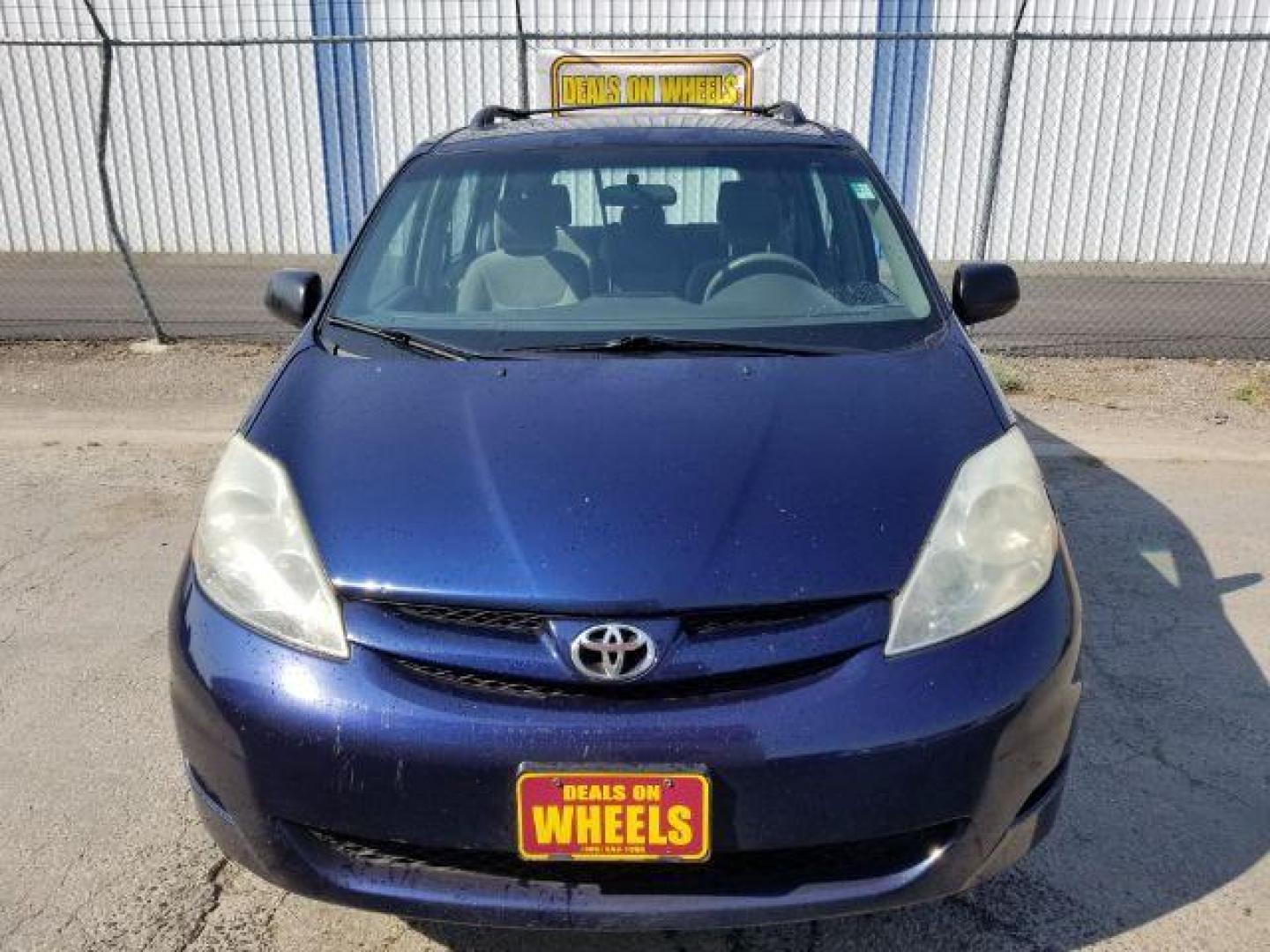 2006 Toyota Sienna LE 8-Passenger (5TDZA23C96S) with an 3.3L V6 DOHC 24V engine, 5-Speed Automatic transmission, located at 1821 N Montana Ave., Helena, MT, 59601, (406) 422-1031, 0.000000, 0.000000 - Photo#1