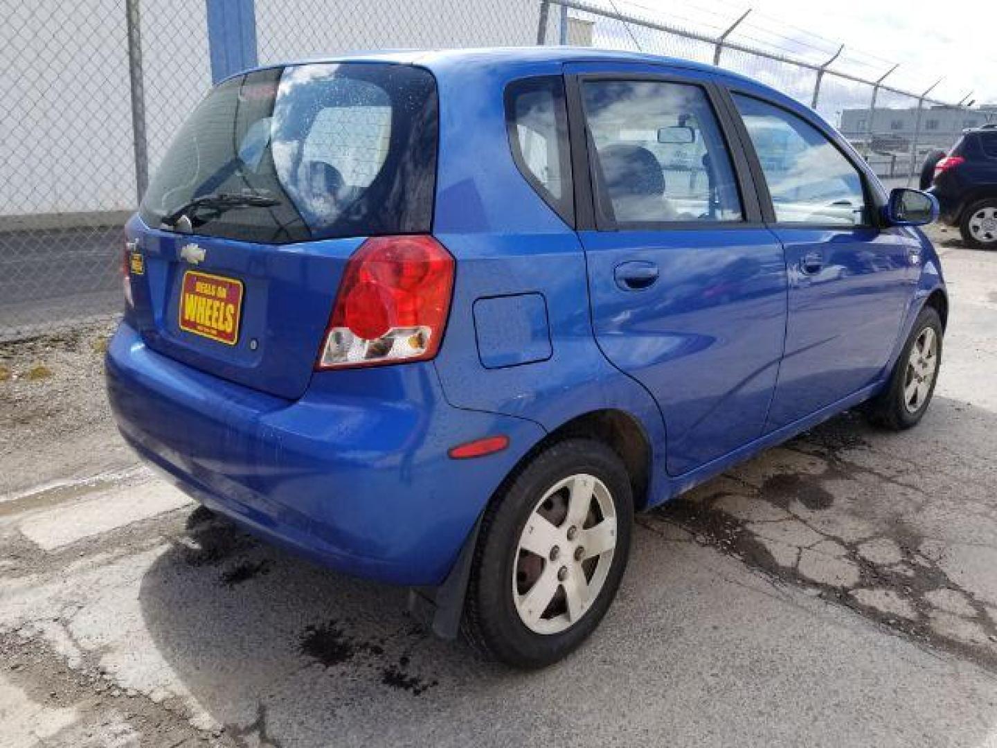 2007 Chevrolet Aveo5 LS (KL1TD66617B) with an 1.6L L4 DOHC 16V engine, located at 4801 10th Ave S,, Great Falls, MT, 59405, 0.000000, 0.000000 - Photo#4