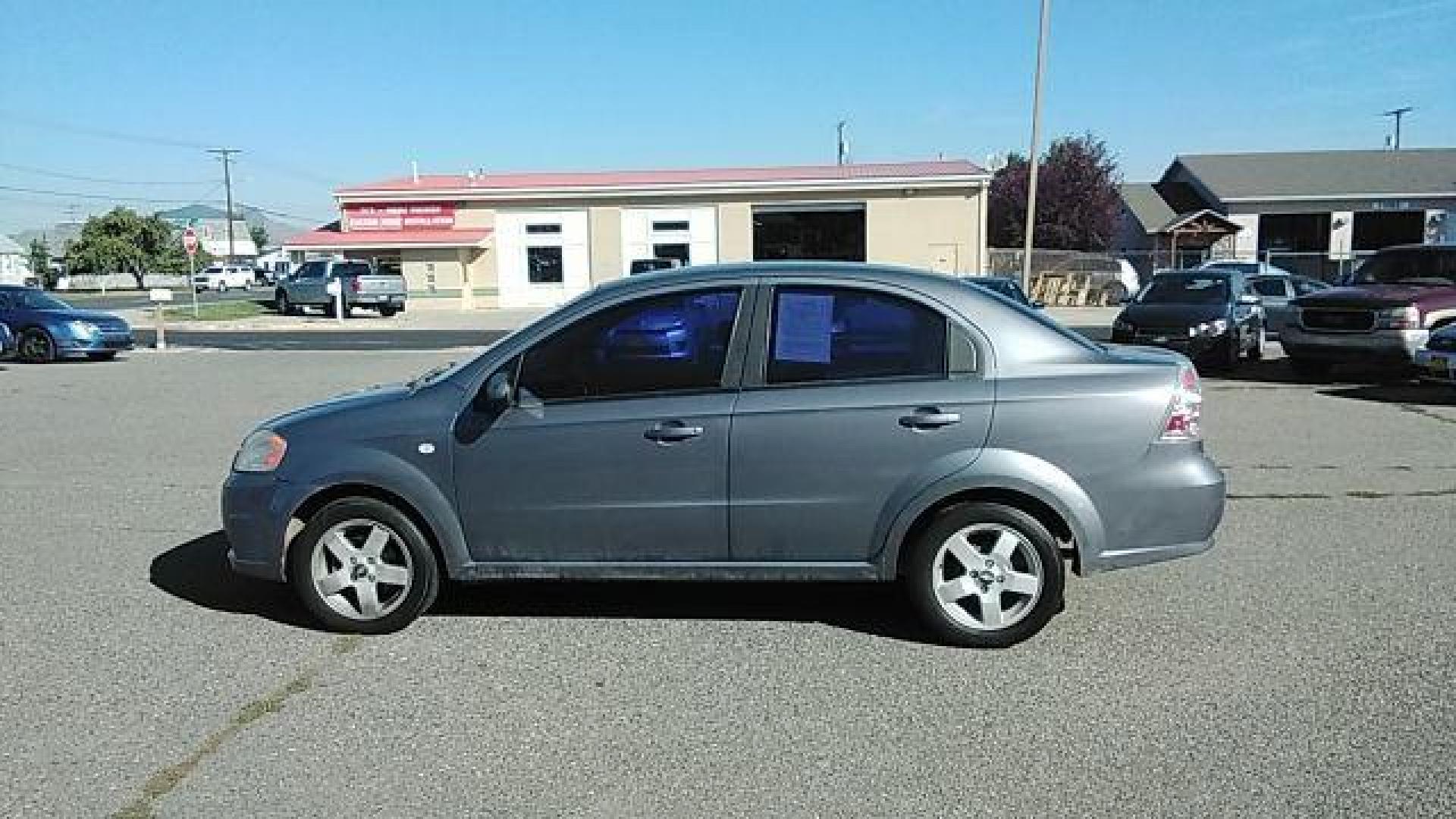 2007 Medium Gray Metallic Chevrolet Aveo LT 4-Door (KL1TG56647B) with an 2.2L L4 DOHC 16V engine, located at 1821 N Montana Ave., Helena, MT, 59601, (406) 422-1031, 0.000000, 0.000000 - Photo#7