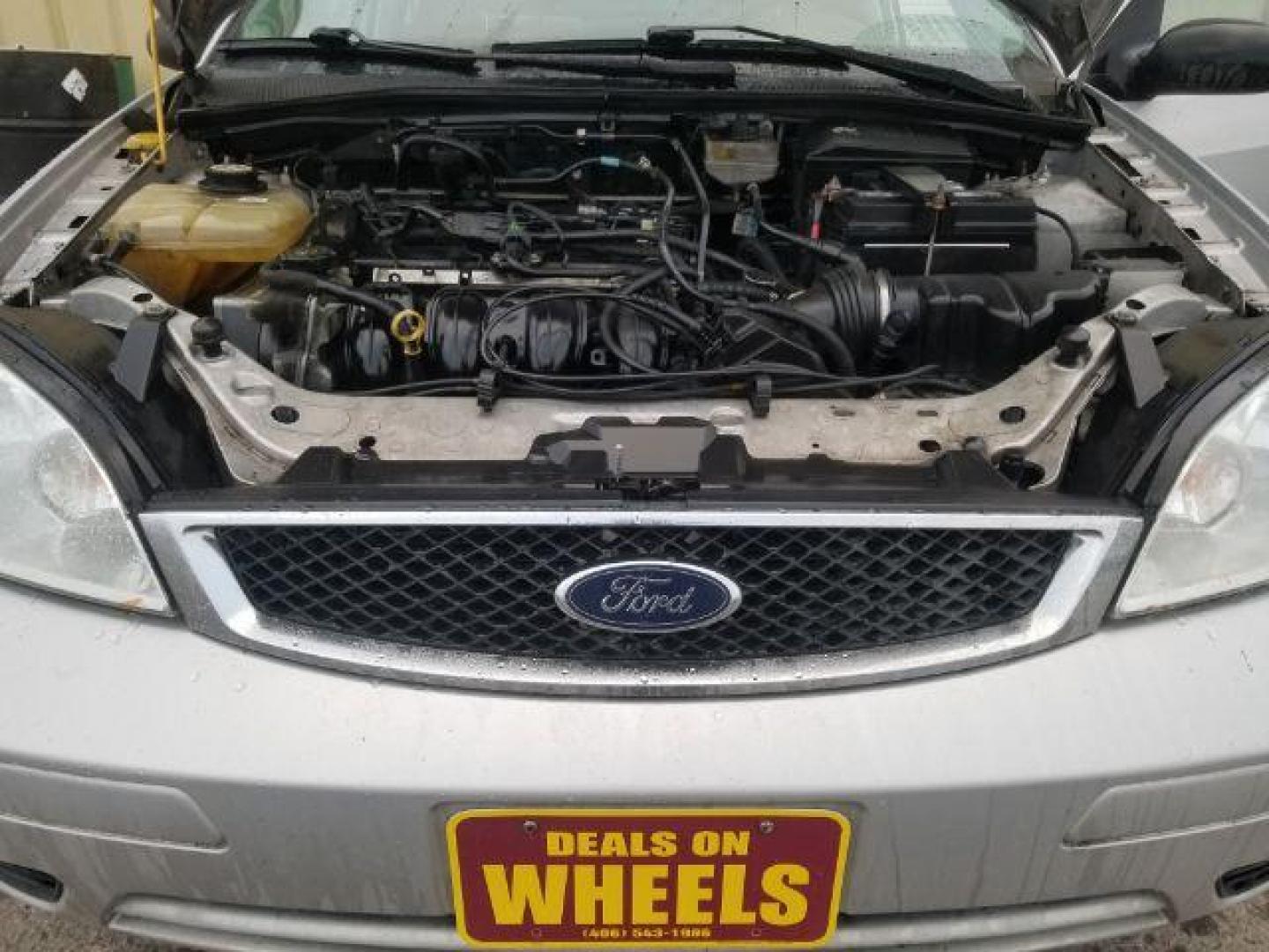 2007 Ford Focus ZX4 S (1FAFP34N97W) with an 2.0L L4 DOHC 16V engine, located at 4801 10th Ave S,, Great Falls, MT, 59405, 0.000000, 0.000000 - Photo#14