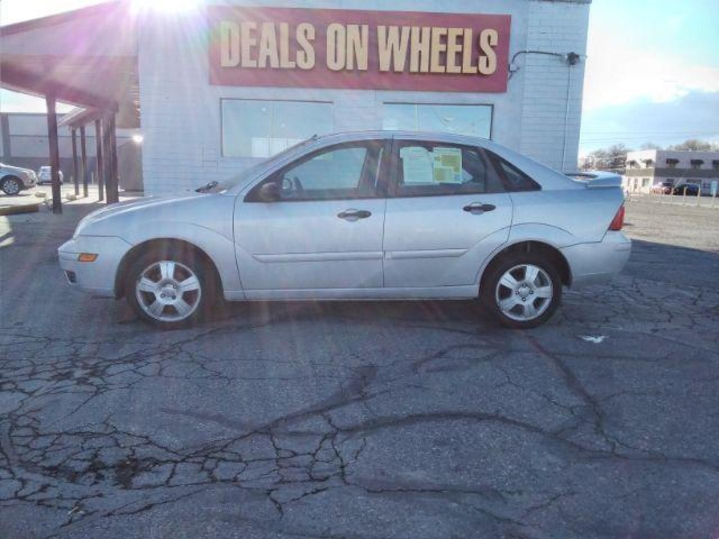 2007 Ford Focus ZX4 SES (1FAHP34NX7W) with an 2.0L L4 DOHC 16V engine, located at 4047 Montana Ave., Billings, MT, 59101, 45.770847, -108.529800 - Photo#7