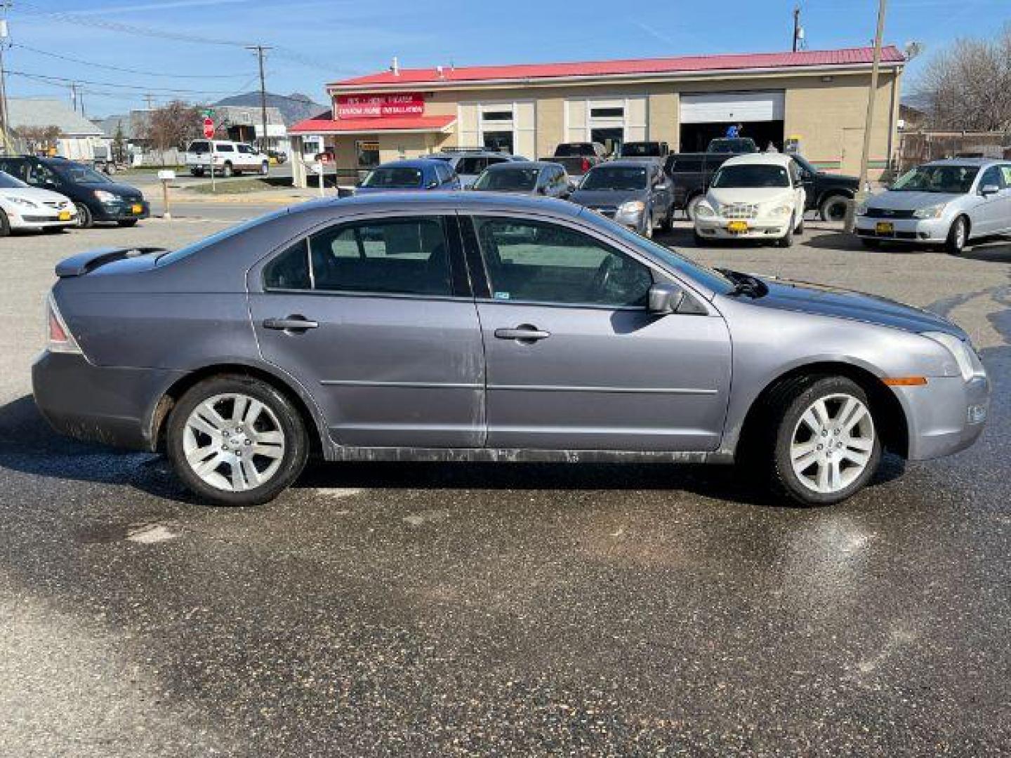 2007 Ford Fusion V6 SEL AWD (3FAHP021X7R) with an 3.0L V6 DOHC 24V engine, located at 1821 N Montana Ave., Helena, MT, 59601, (406) 422-1031, 0.000000, 0.000000 - Photo#3