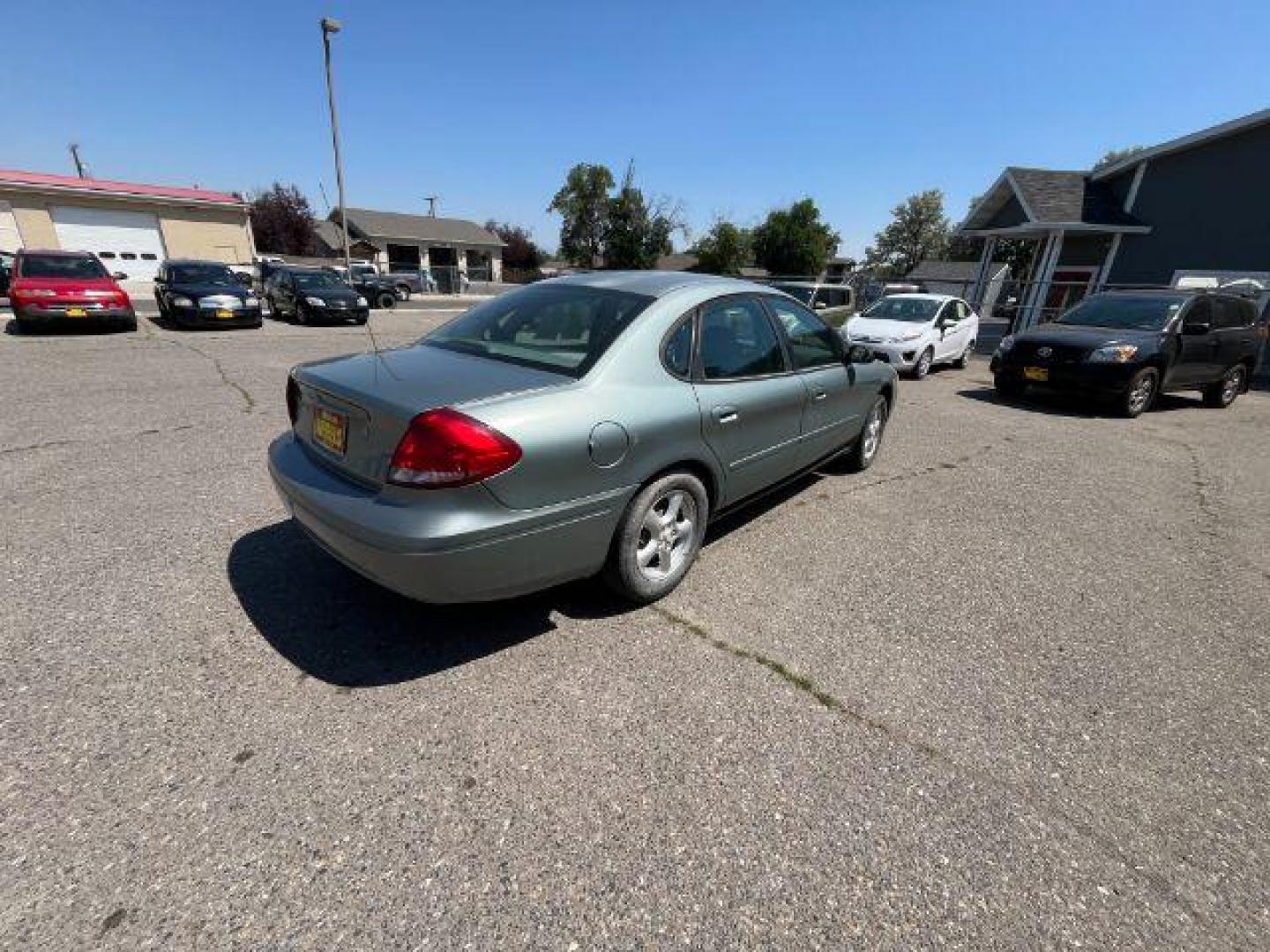 2007 Green Ford Taurus n/a (1FAFP53UX7A) with an 3.0 L engine, located at 1821 N Montana Ave., Helena, MT, 59601, (406) 422-1031, 0.000000, 0.000000 - Photo#4