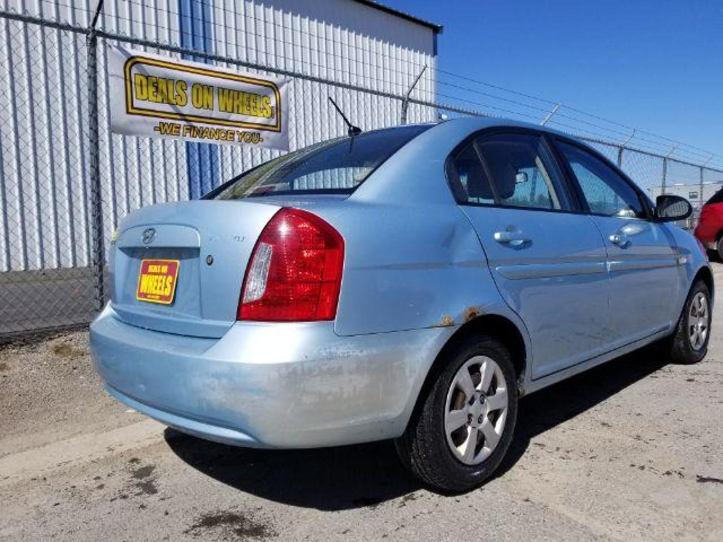 2007 Hyundai Accent GLS 4-Door (KMHCN46CX7U) with an 1.6L L4 DOHC 16V engine, located at 601 E. Idaho St., Kalispell, MT, 59901, 0.000000, 0.000000 - Photo#4