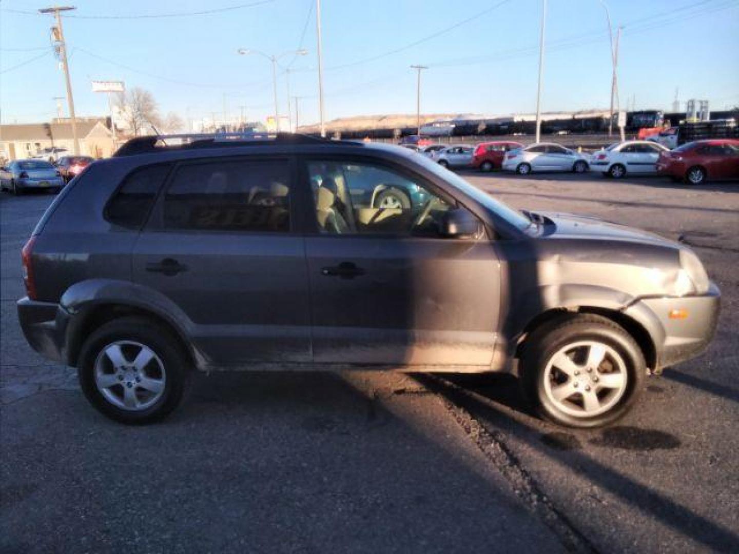 2007 Hyundai Tucson GLS 2.0 2WD (KM8JM12B67U) with an 2.0L L4 DOHC 16V engine, located at 4047 Montana Ave., Billings, MT, 59101, 45.770847, -108.529800 - Photo#3