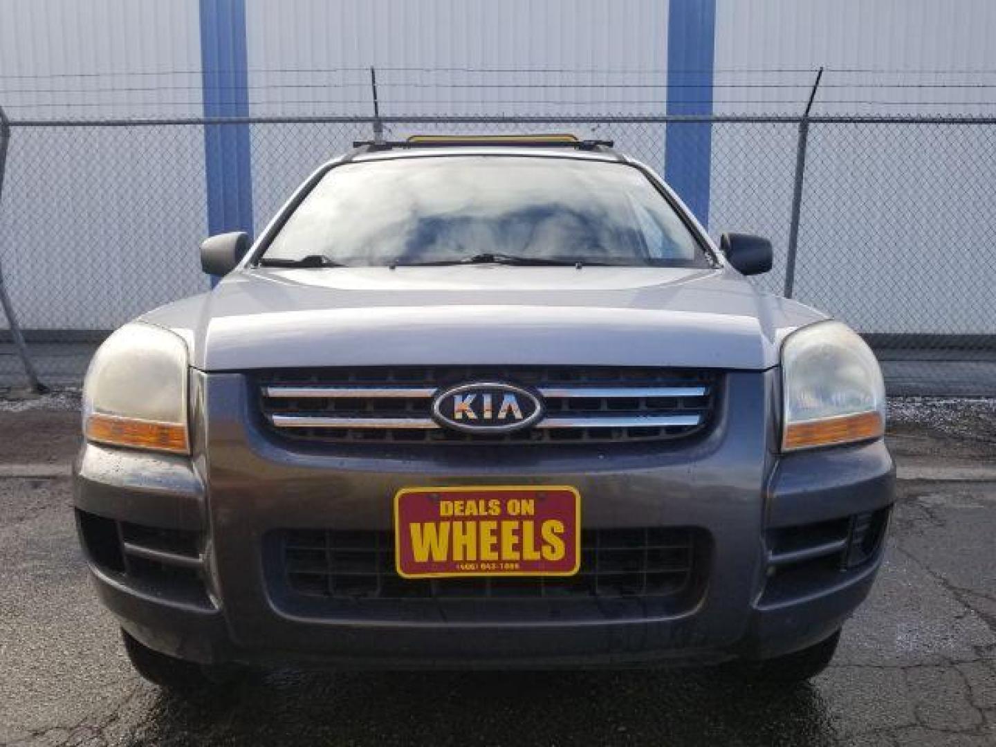 2007 Kia Sportage LX I4 4WD (KNDJE724X77) with an 2.0L L4 DOHC 16V engine, 5-Speed Manual transmission, located at 4801 10th Ave S,, Great Falls, MT, 59405, 0.000000, 0.000000 - Photo#1