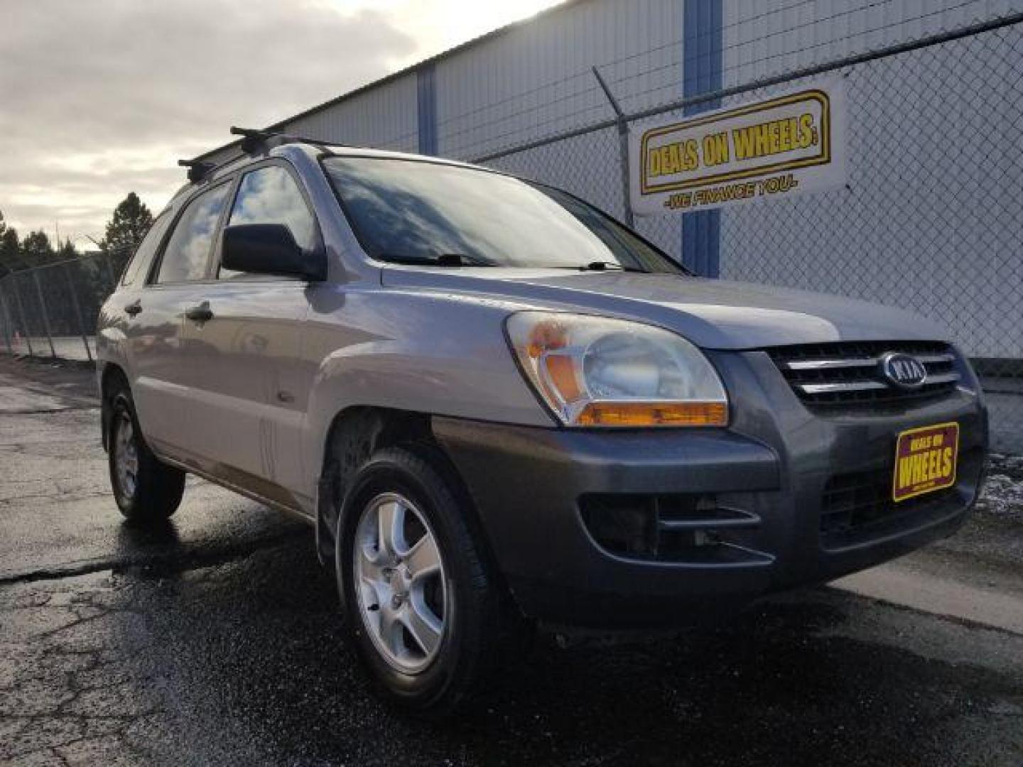 2007 Kia Sportage LX I4 4WD (KNDJE724X77) with an 2.0L L4 DOHC 16V engine, 5-Speed Manual transmission, located at 4801 10th Ave S,, Great Falls, MT, 59405, 0.000000, 0.000000 - Photo#2