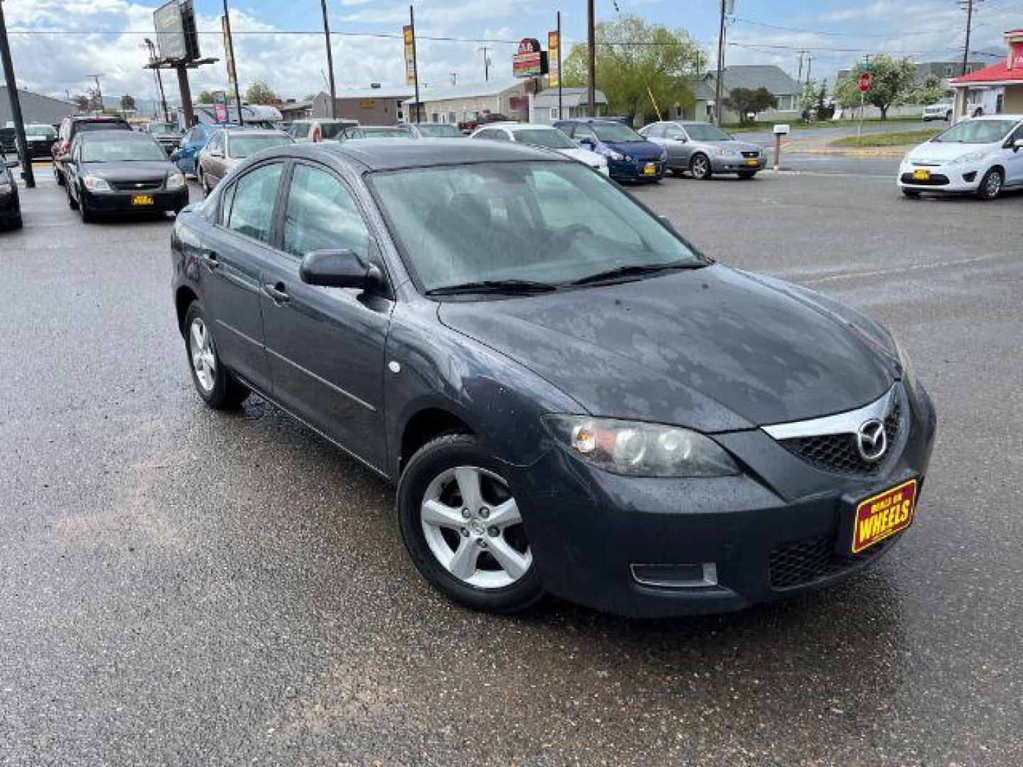 2007 Mazda MAZDA3 i Sport 4-Door (JM1BK32F871) with an 2.0L L4 DOHC 16V engine, located at 1821 N Montana Ave., Helena, MT, 59601, (406) 422-1031, 0.000000, 0.000000 - Photo#2