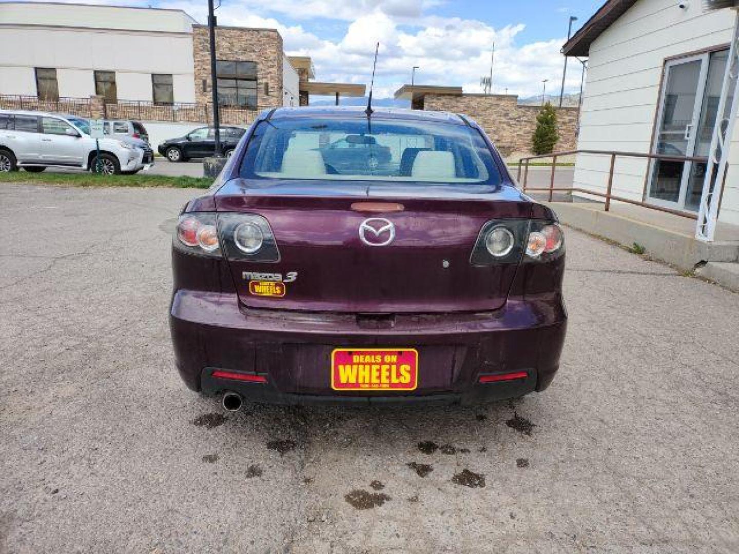 2007 Mazda MAZDA3 SEDAN 4-DR (JM1BK32F471) with an 2.0L L4 DOHC 16V engine, located at 1800 West Broadway, Missoula, 59808, (406) 543-1986, 46.881348, -114.023628 - Photo#3