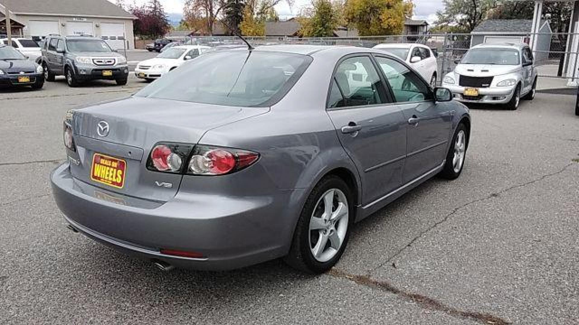 2007 Mazda Mazda6 s Sports Sedan Grand (1YVHP80D975) with an 3.0L V6 DOHC 24V engine, located at 1821 N Montana Ave., Helena, MT, 59601, (406) 422-1031, 0.000000, 0.000000 - Photo#4