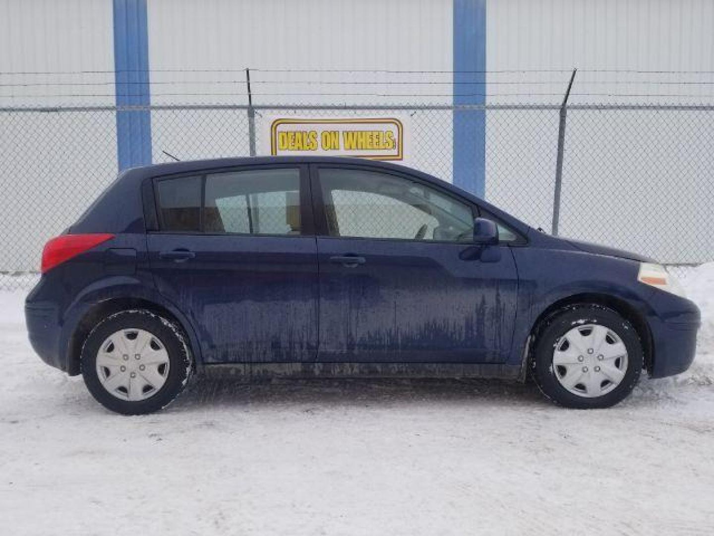 2007 Nissan Versa 1.8 S (3N1BC13E47L) with an 1.8L L4 DOHC 16V engine, located at 1800 West Broadway, Missoula, 59808, (406) 543-1986, 46.881348, -114.023628 - Photo#3