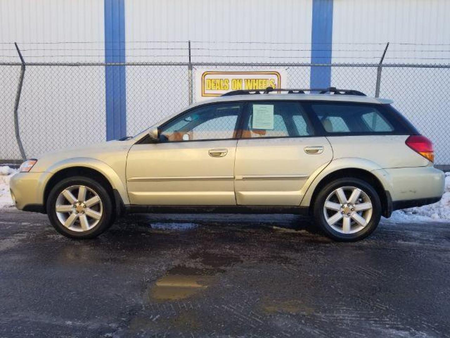 2007 Subaru Outback 2.5i Limited Wagon (4S4BP62C877) with an 2.5L H4 SOHC 16V engine, 4-Speed Automatic transmission, located at 601 E. Idaho St., Kalispell, MT, 59901, 0.000000, 0.000000 - Photo#6