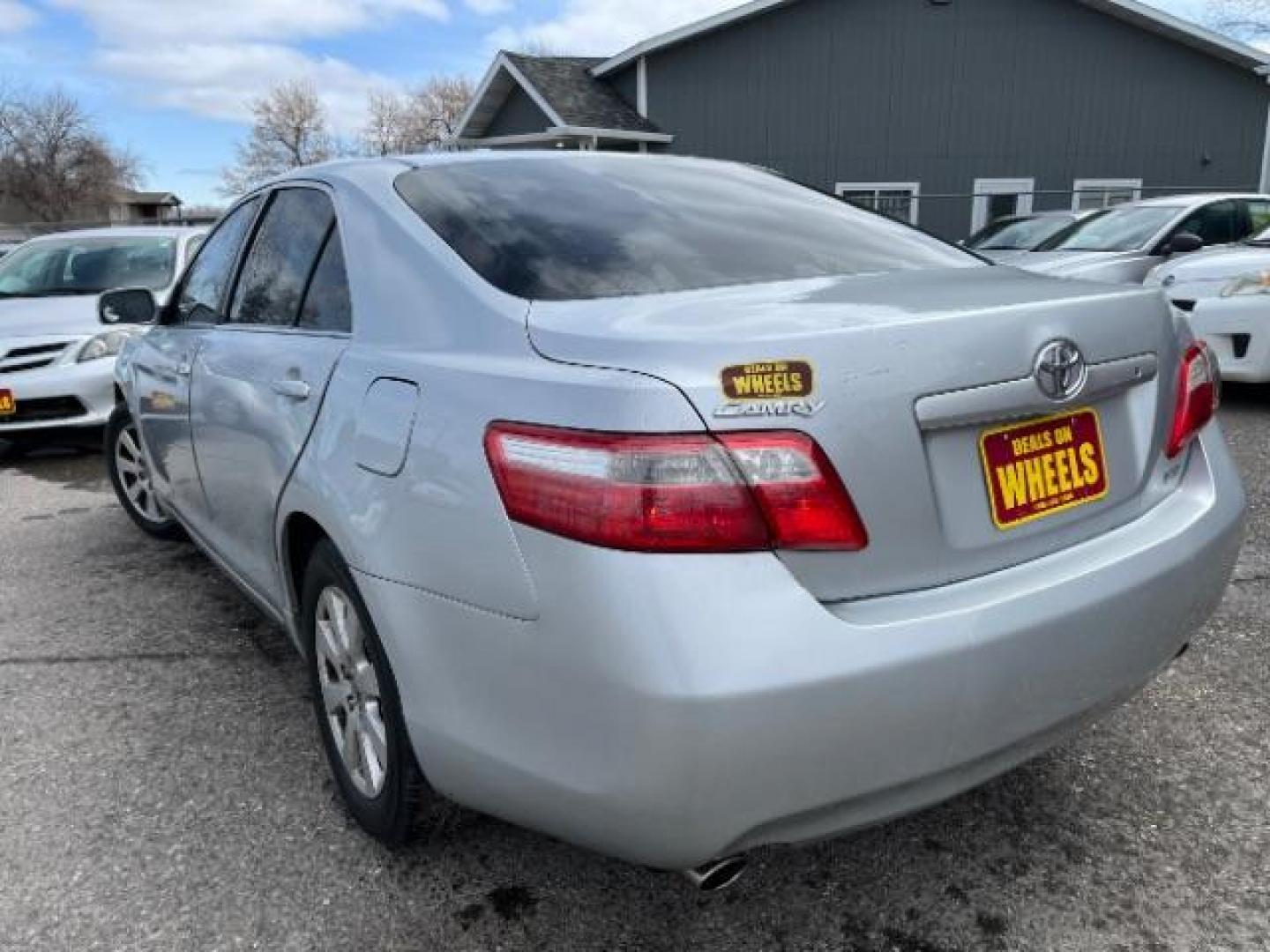 2007 Toyota Camry XLE V6 (4T1BK46K27U) with an 3.5L V6 DOHC 24V engine, 6-Speed Automatic transmission, located at 1821 N Montana Ave., Helena, MT, 59601, (406) 422-1031, 0.000000, 0.000000 - Photo#1