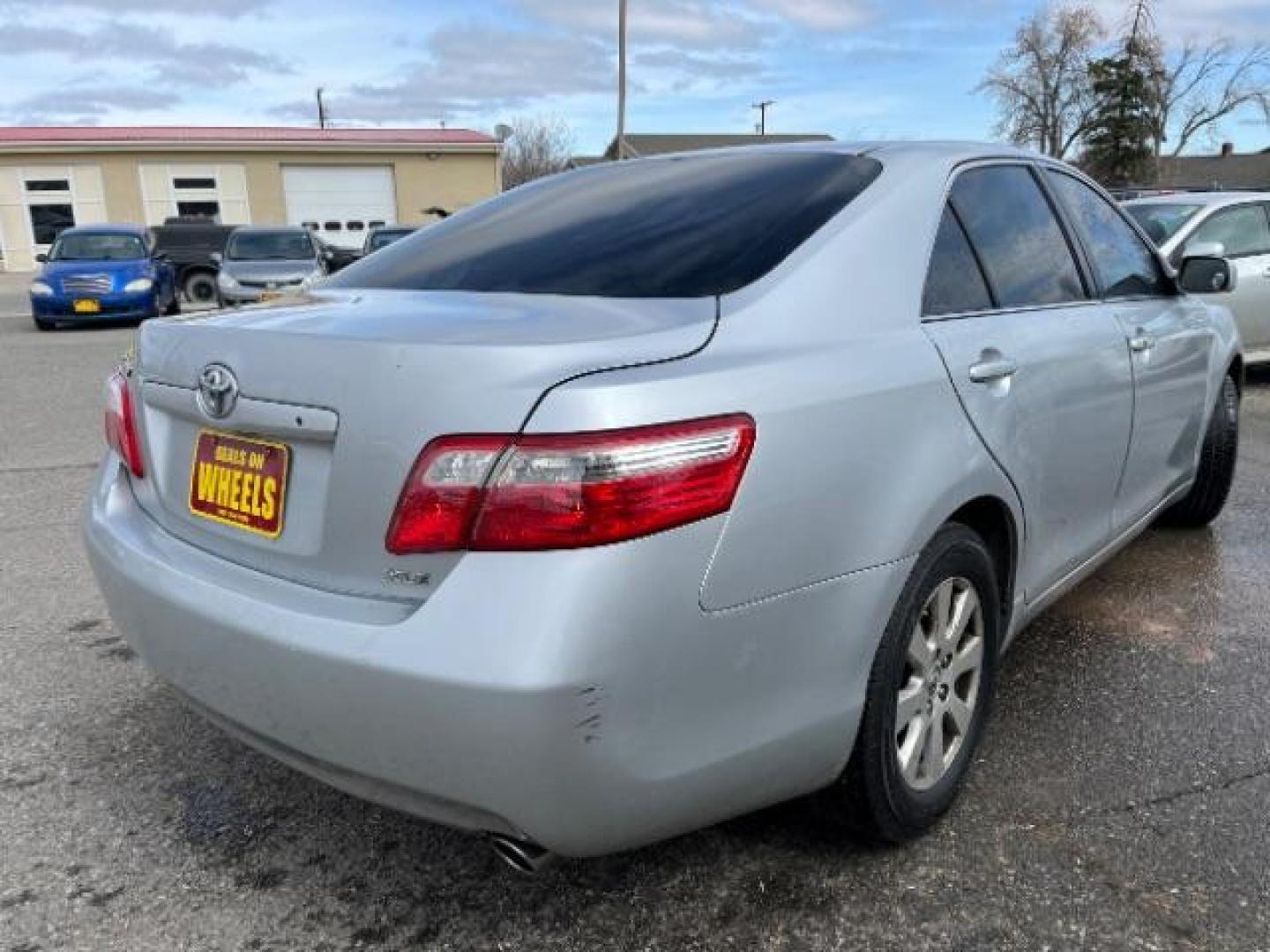 2007 Toyota Camry XLE V6 (4T1BK46K27U) with an 3.5L V6 DOHC 24V engine, 6-Speed Automatic transmission, located at 1821 N Montana Ave., Helena, MT, 59601, (406) 422-1031, 0.000000, 0.000000 - Photo#2