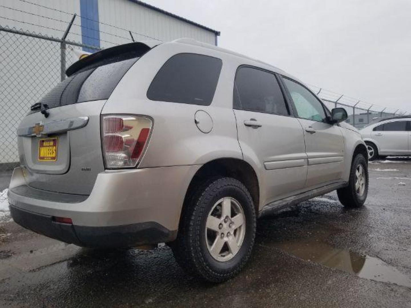 2008 Chevrolet Equinox LT1 AWD (2CNDL43F086) with an 3.4L V6 OHV 12V engine, 5-Speed Automatic transmission, located at 4801 10th Ave S,, Great Falls, MT, 59405, 0.000000, 0.000000 - Photo#4