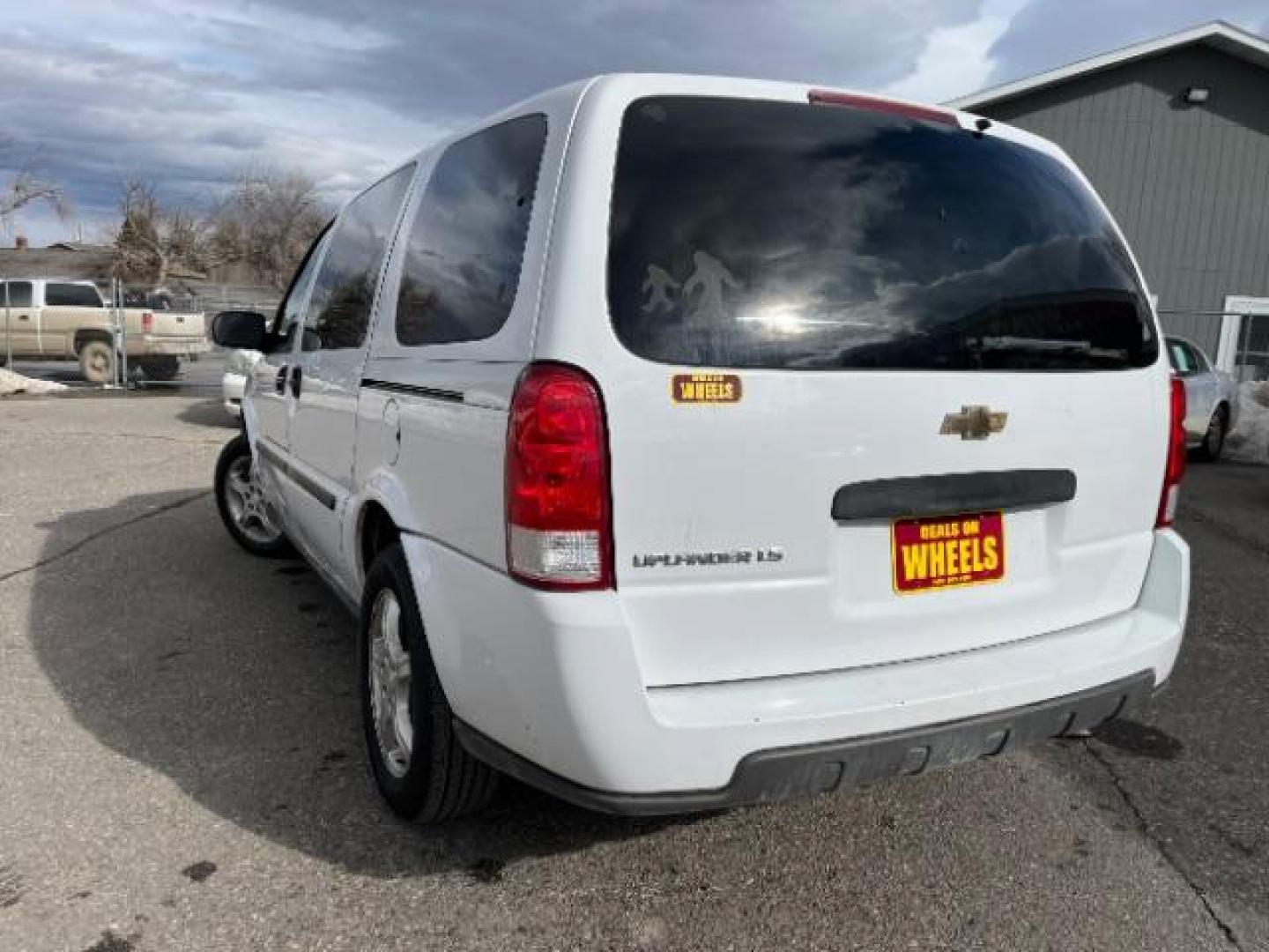 2008 Chevrolet Uplander LS Ext. 1LS (1GNDV23148D) with an 3.9L V6 DOHC 24V engine, 4-Speed Automatic transmission, located at 1821 N Montana Ave., Helena, MT, 59601, (406) 422-1031, 0.000000, 0.000000 - Photo#3